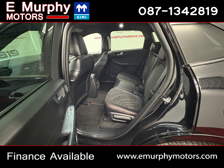 2022 Ford Kuga - image 12