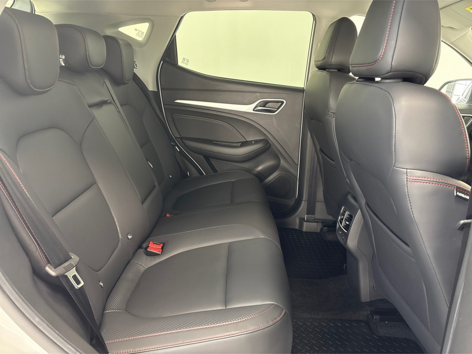 2025 MG ZS LR EXCLUSIVE-72.6KWH**DIGITAL DASH**MULTIFUNCTIONAL STEERING WHEEL**BLACK LEATHER INTERIOR**360 CAMERA**APPLE CARPLAY ANDROID AUTO**KEYLESS START**AIR CONDITIONING**FINANCE AVAILABLE** €31,495