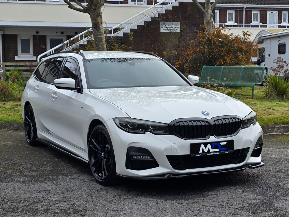 2021 BMW 3 Series - image 3