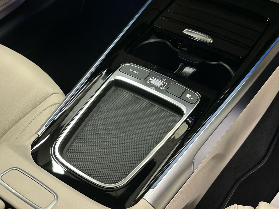 2025 Mercedes-Benz GLB - image 20