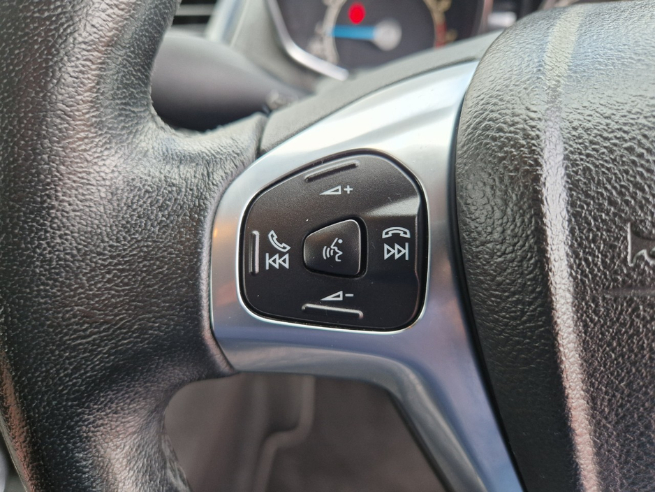 2016 Ford Fiesta - image 30