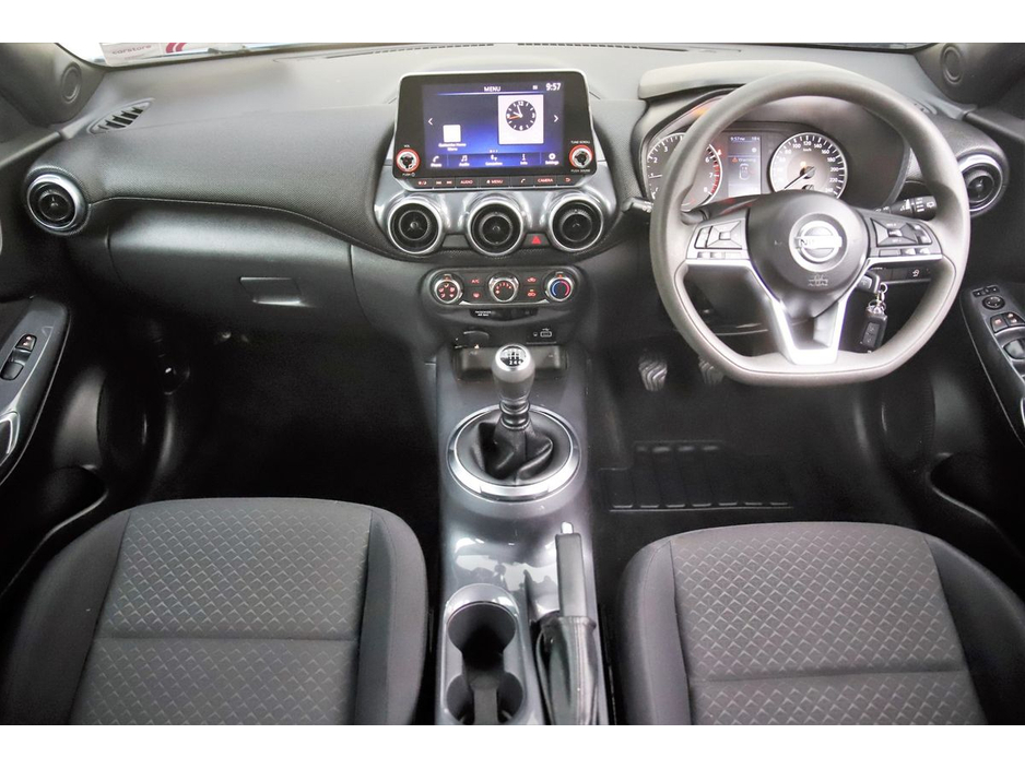 2020 Nissan Juke - image 22