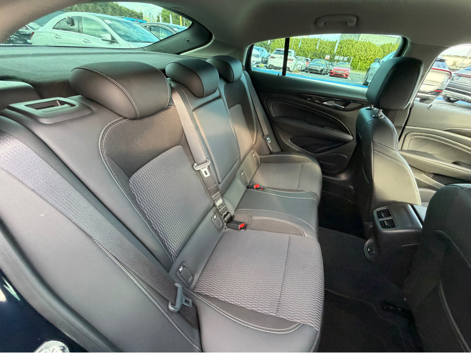 2018 Opel Insignia - image 28