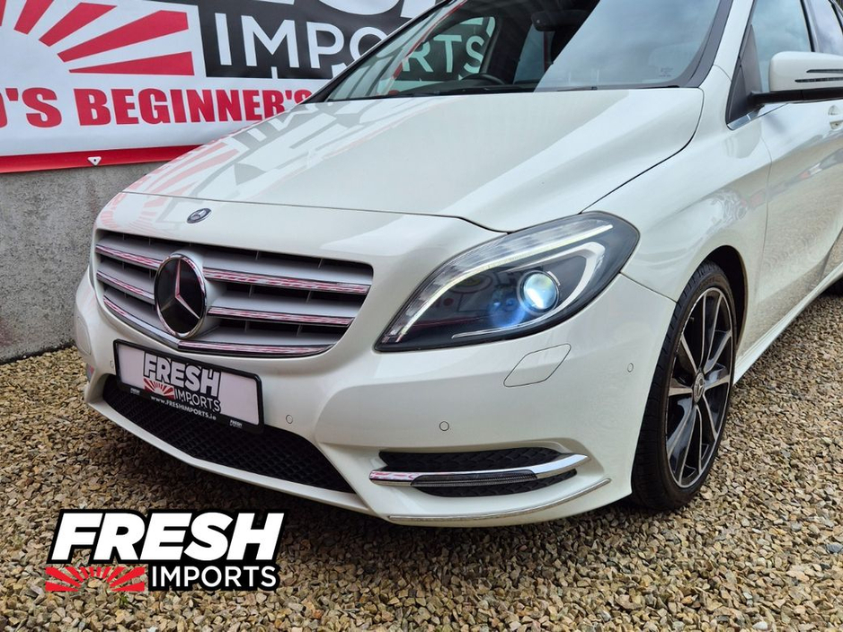 2014 Mercedes-Benz 180 *TOP SPEC MODEL*