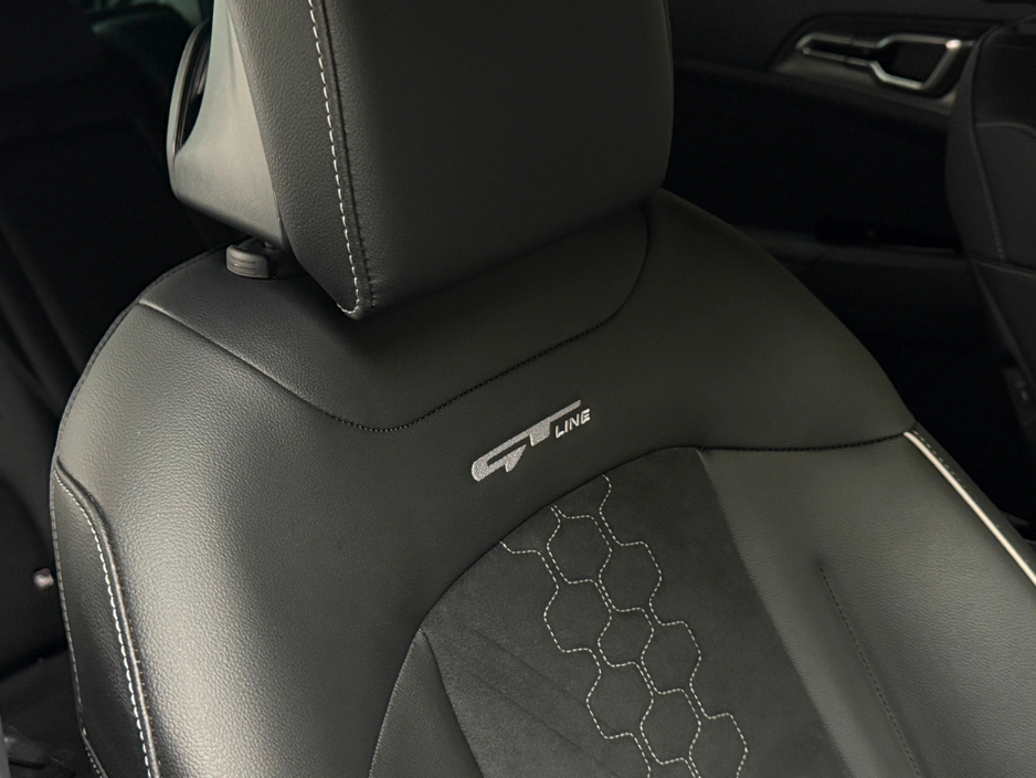 2025 Kia Sportage - image 19