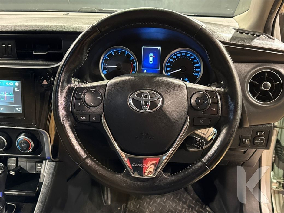 2017 Toyota Corolla - image 15