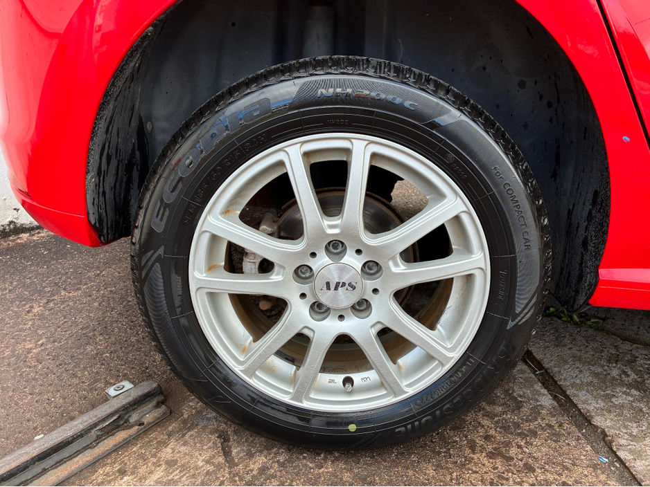 2014 Volkswagen Polo - image 6