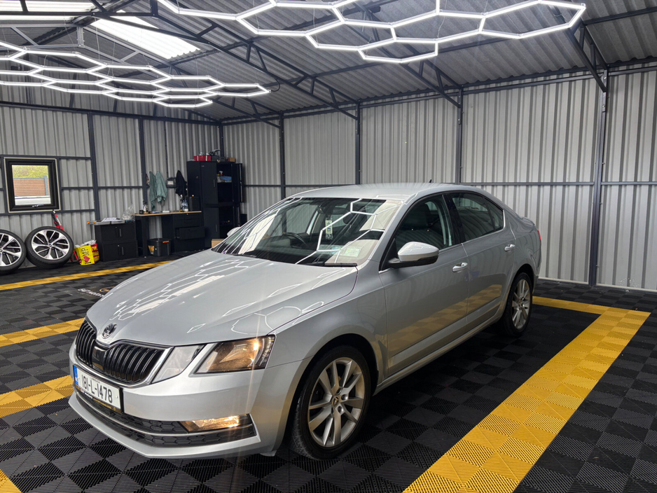 2018 Skoda Octavia - image 7