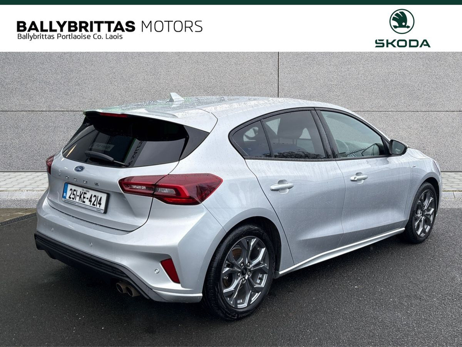 2025 Ford Focus - image 5