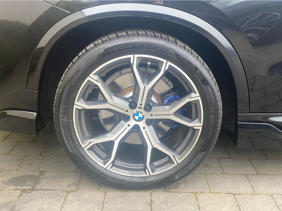 2019 BMW X5 - image 12