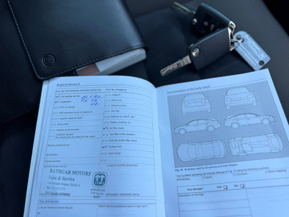 2014 Volkswagen Golf - image 35