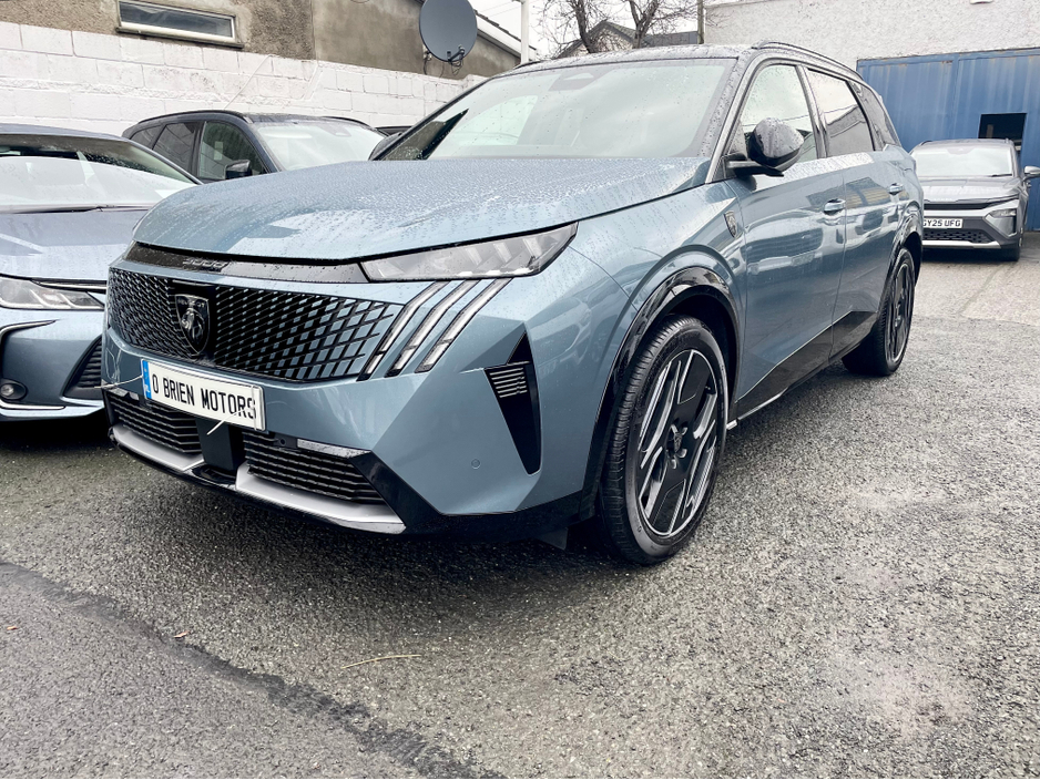 2025 Peugeot 5008 E 5008 GT-LINE 73KW 213BHP FULLY ELECTRIC €47,950