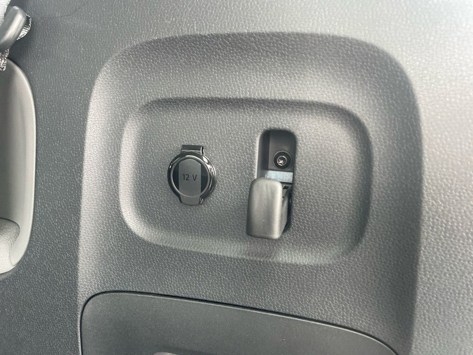 2025 Volkswagen ID.Buzz ID.BUZZ STYLE 86KWH 280BHP LWB €66,975