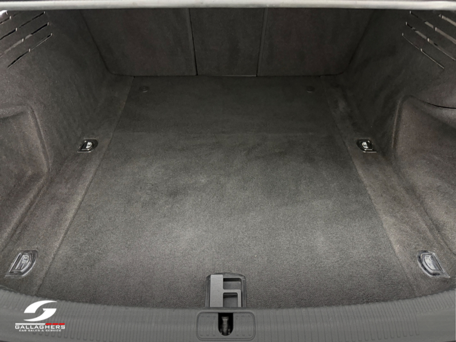 2016 Audi A4 - image 16