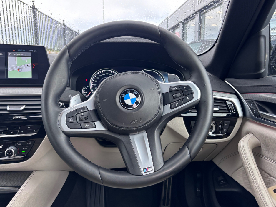 2018 BMW 5 Series - image 6