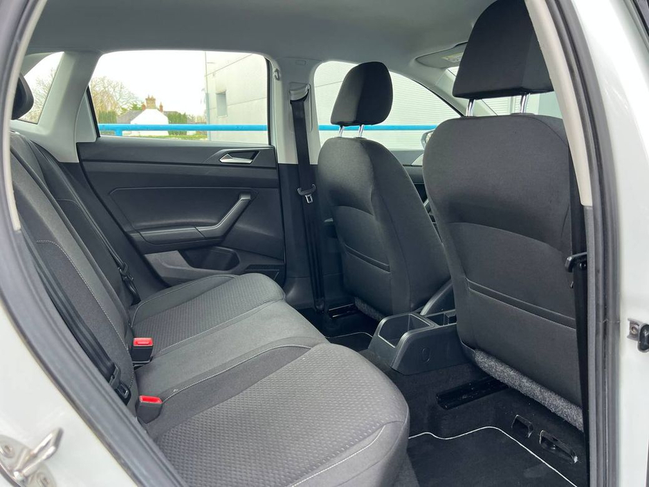 2018 Volkswagen Polo - image 8