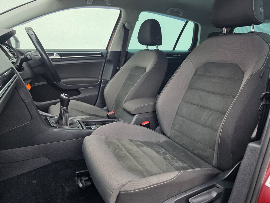 2019 Volkswagen Golf - image 15