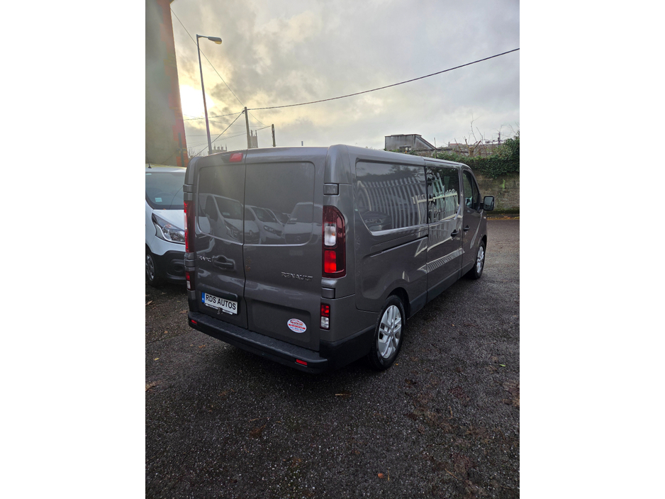 2016 Renault Trafic LL29 DCI 140 SPORT CREW VAN 3DR €21,500
