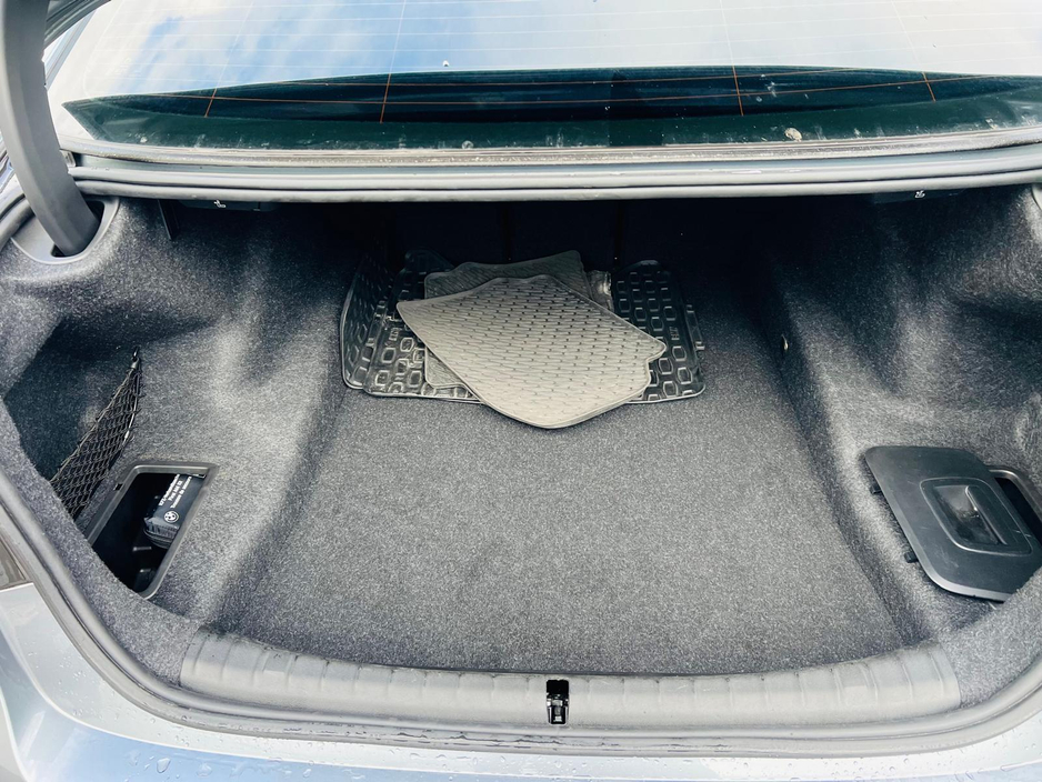 2018 BMW 5 Series - image 20