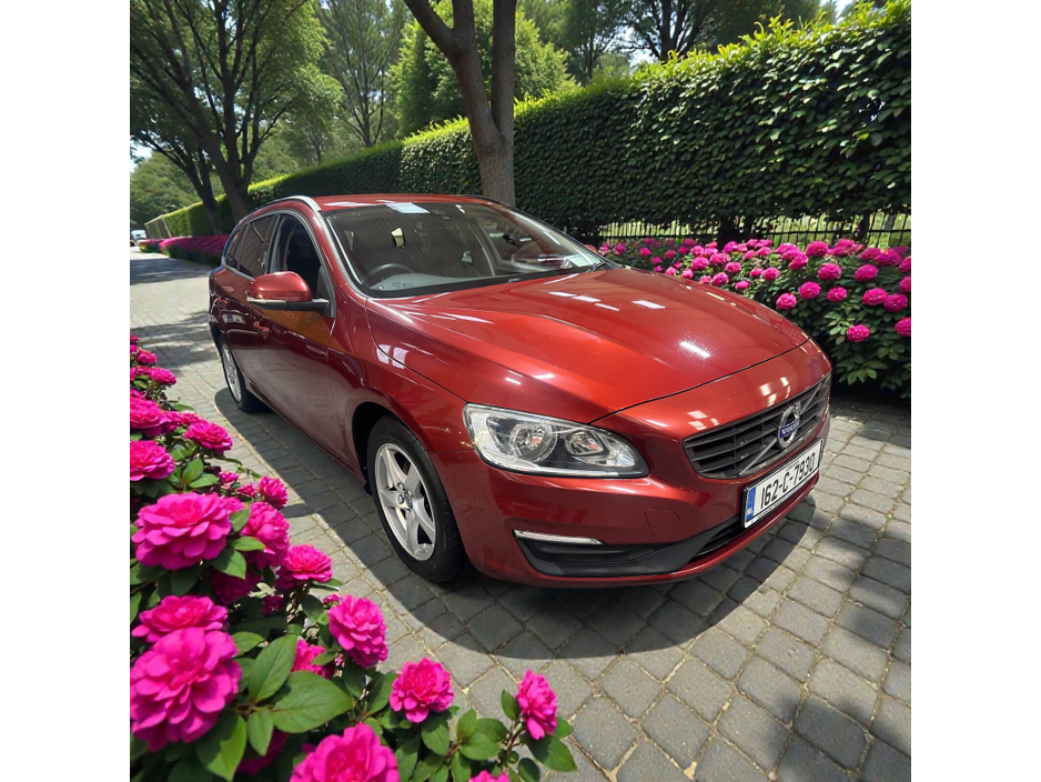 2016 Volvo V60 D4 (190hp) SE +Leather €10,888