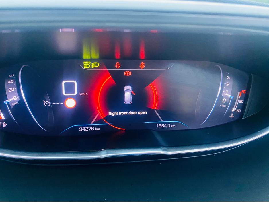 2022 Peugeot 3008 - image 11