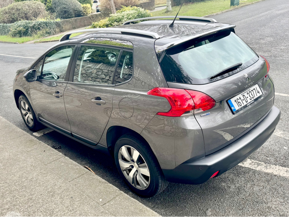 2016 Peugeot 2008 - image 11