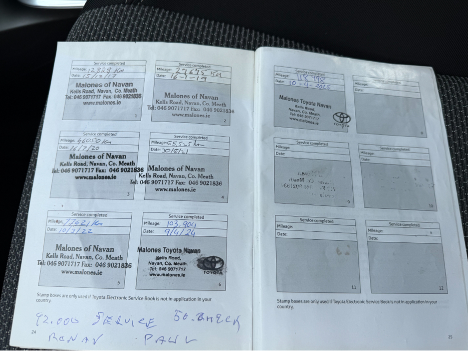 2017 Toyota Yaris - image 20