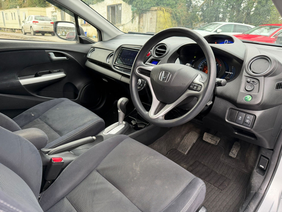 2013 Honda Insight - image 12