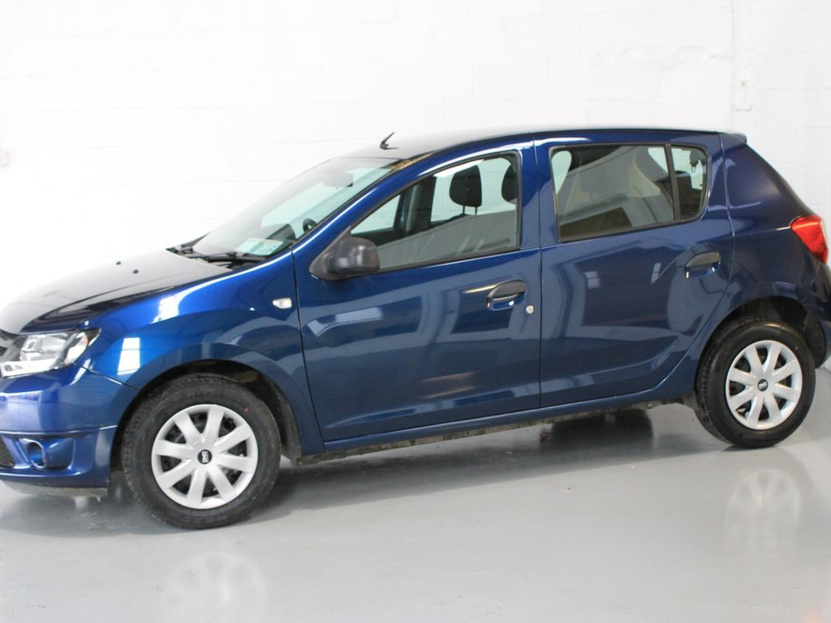2016 Dacia Sandero - image 4