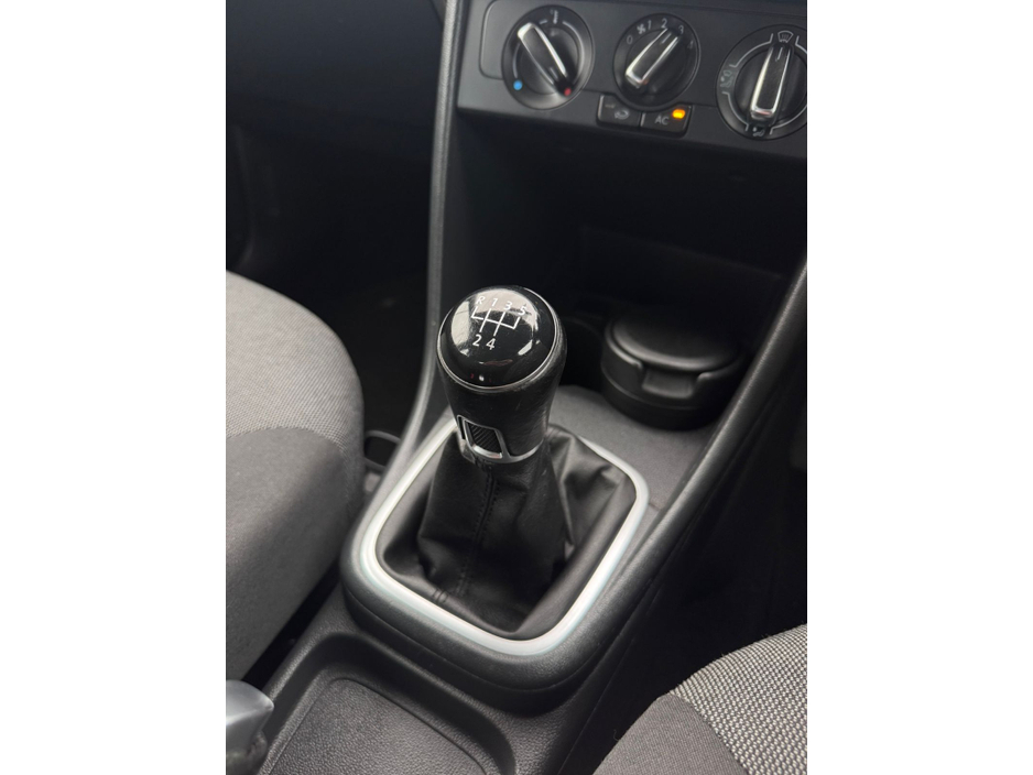 2013 Volkswagen Polo CL 1.2 MANUAL 5SPEED 70HP 5DR €8,750