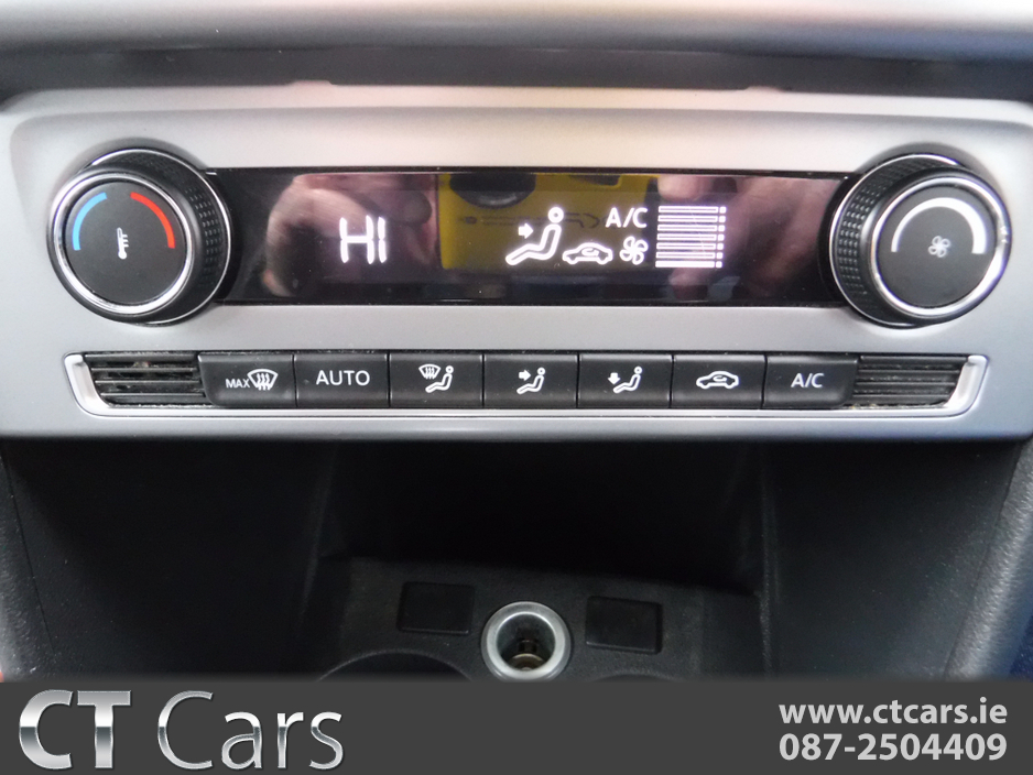 2016 Volkswagen Polo - image 23