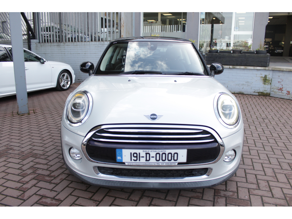 2019 MINI Cooper - image 9