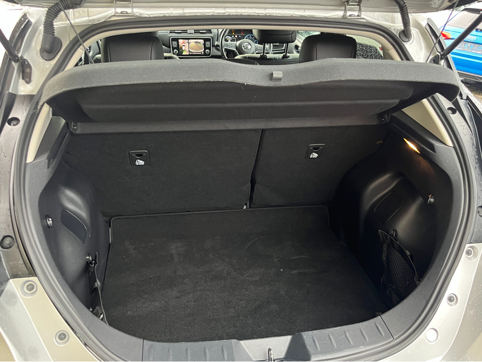 2020 Nissan Leaf N-CONNECTA EV //LOW MILES//HIGH SPEC//HEATED FRONT AND REAR SEATS//360 PARKING CAMERAS//KEYLESS ENTRY//ADAPTIVE CRUISE CONTROL// €13,950