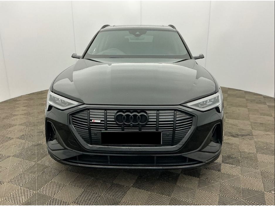 2022 Audi e-tron - image 5