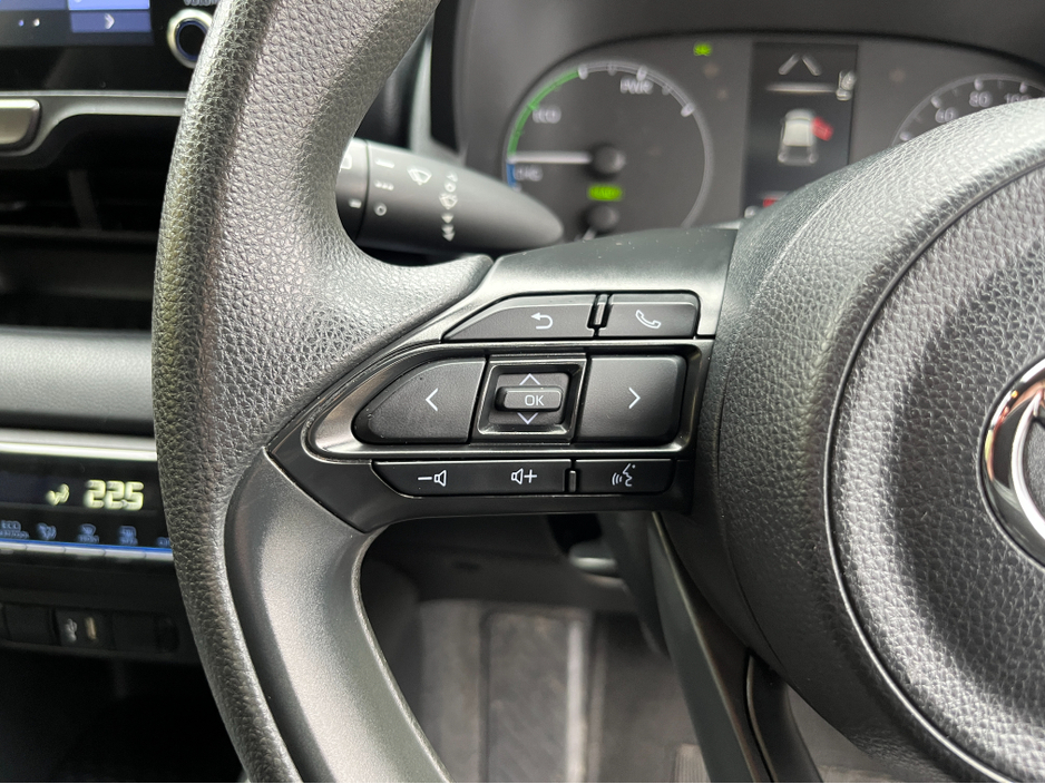 2021 Toyota Yaris - image 20