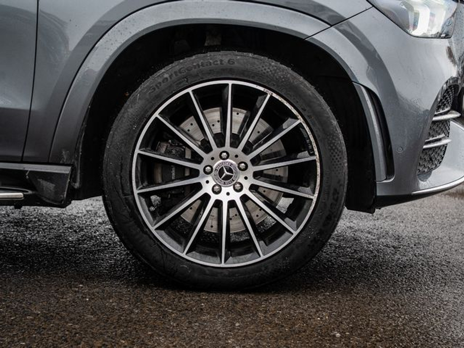 2022 Mercedes-Benz GLE Class - image 3