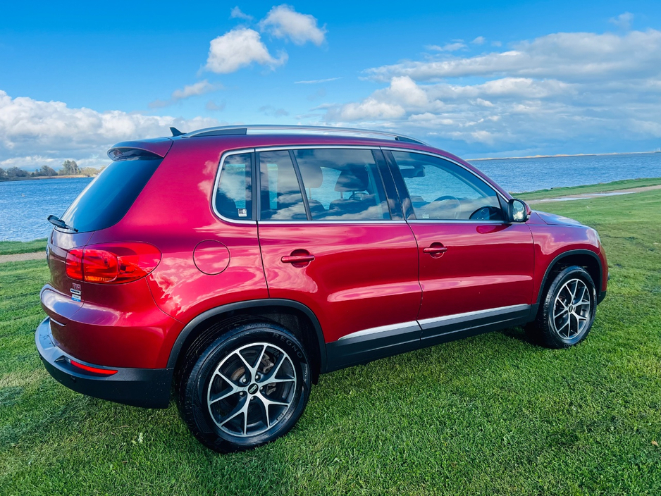 2015 Volkswagen Tiguan - image 5