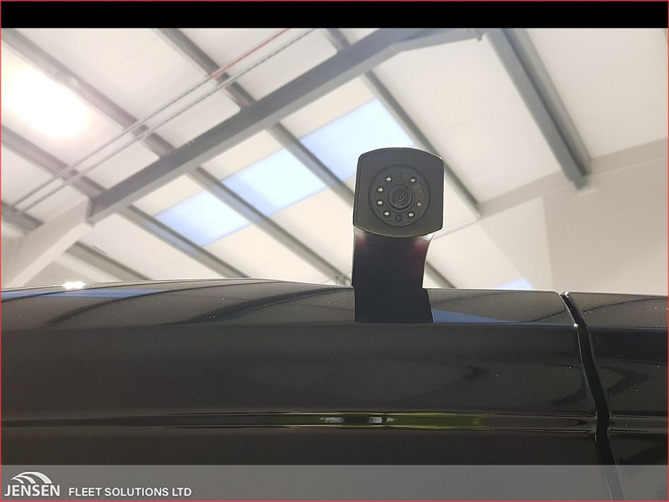 2022 Ford Transit Connect Trend HP 240 LWB 1.5td 120ps (€13,950 ex vat / €17,157.50 inc vat) €13,950