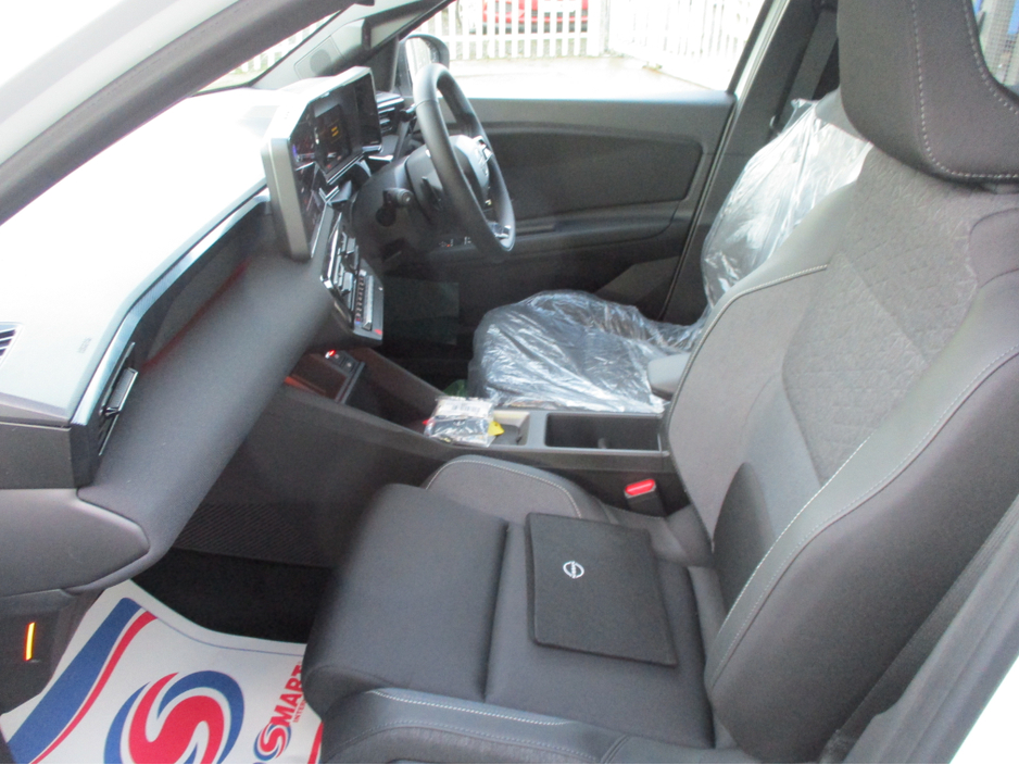 2026 Nissan Micra - image 10