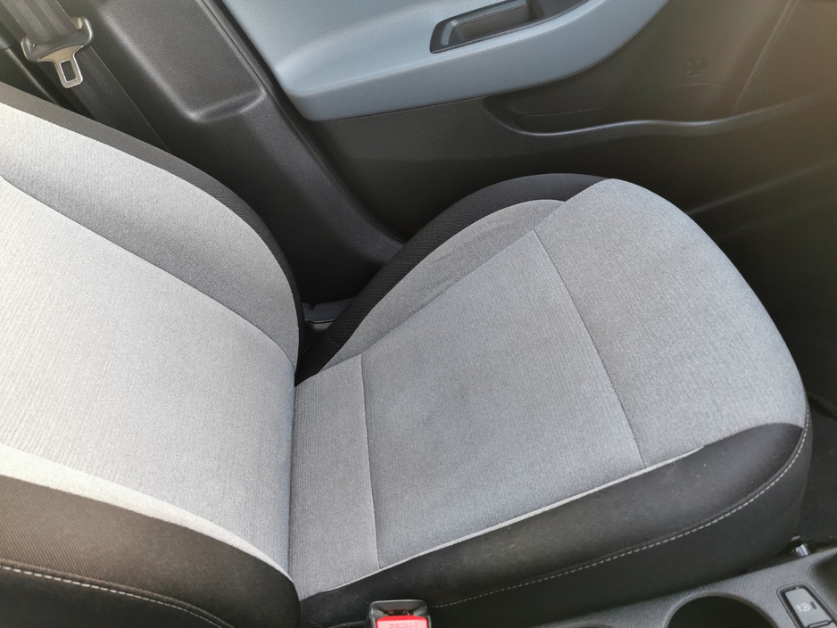 2016 Hyundai i20 - image 15