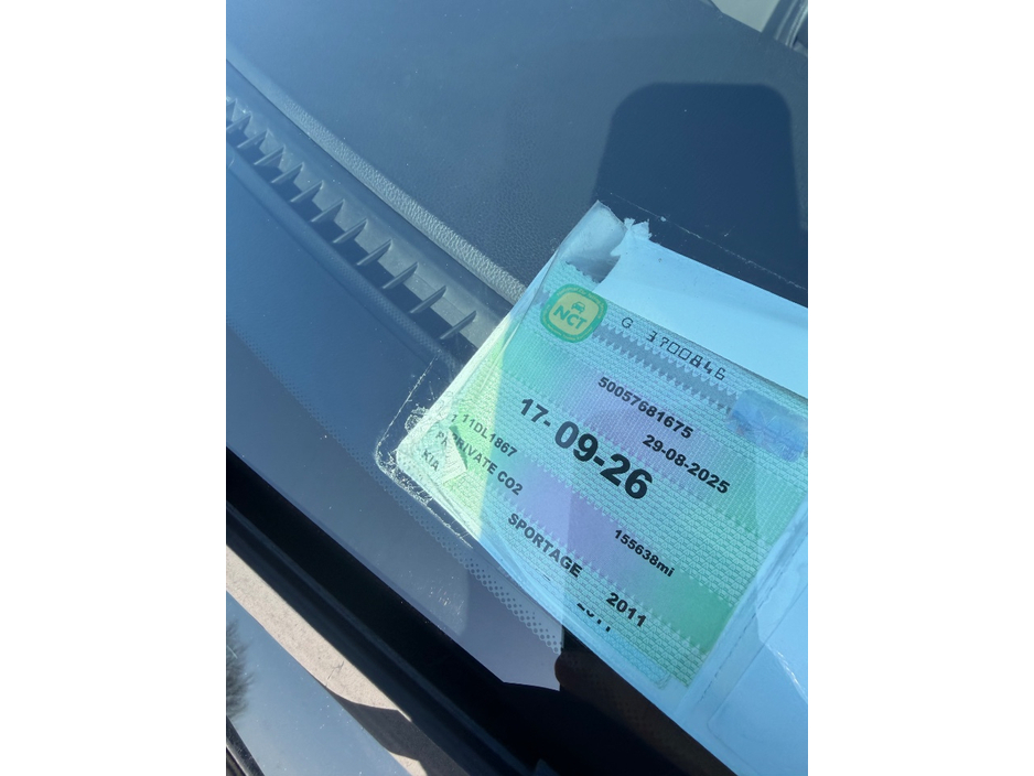 2011 Kia Sportage - image 4