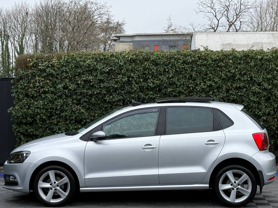 2017 Volkswagen Polo - image 5