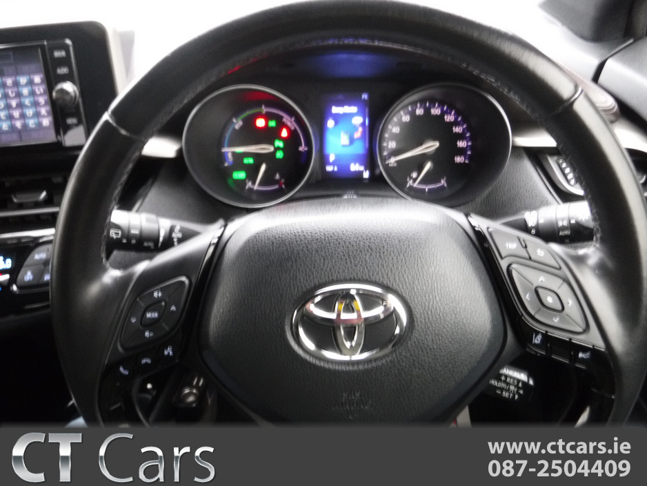 2017 Toyota C-HR 1.8 AUTO HYBRID LOW MILES HIGH SPEC €18,950