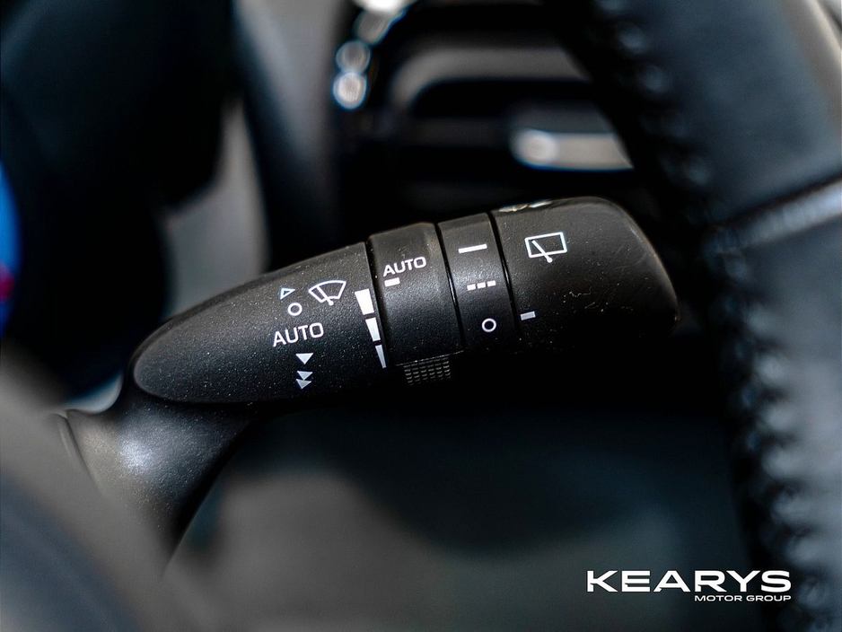 2022 Toyota Yaris Cross - image 27