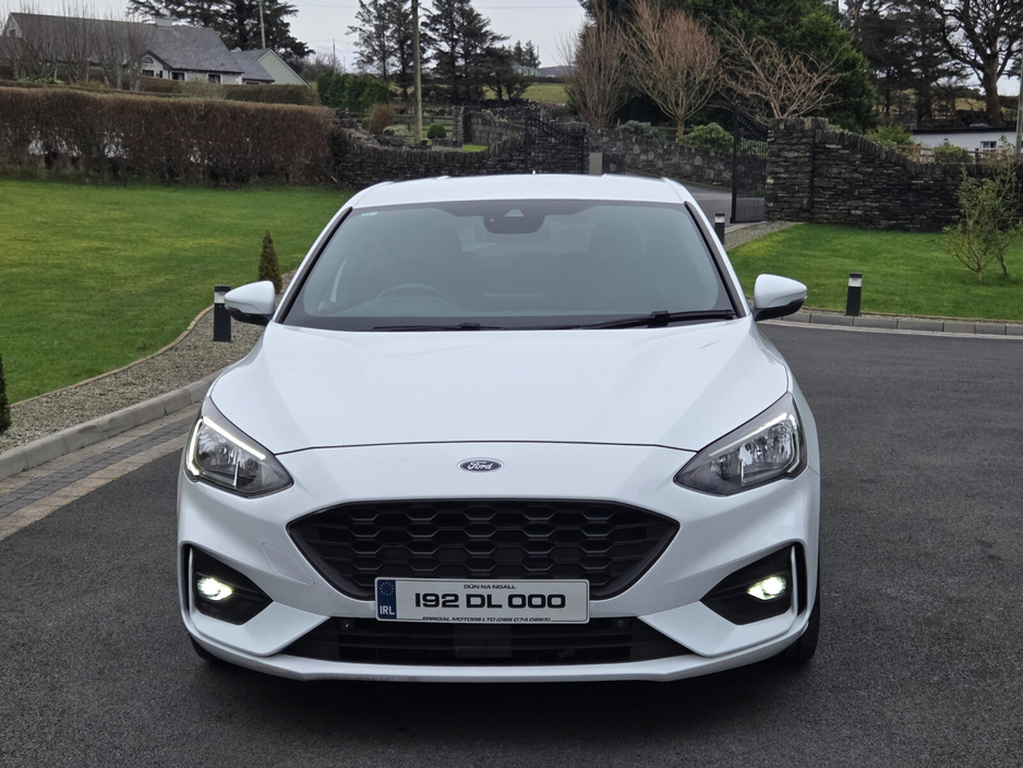 2019 Ford Focus - image 3