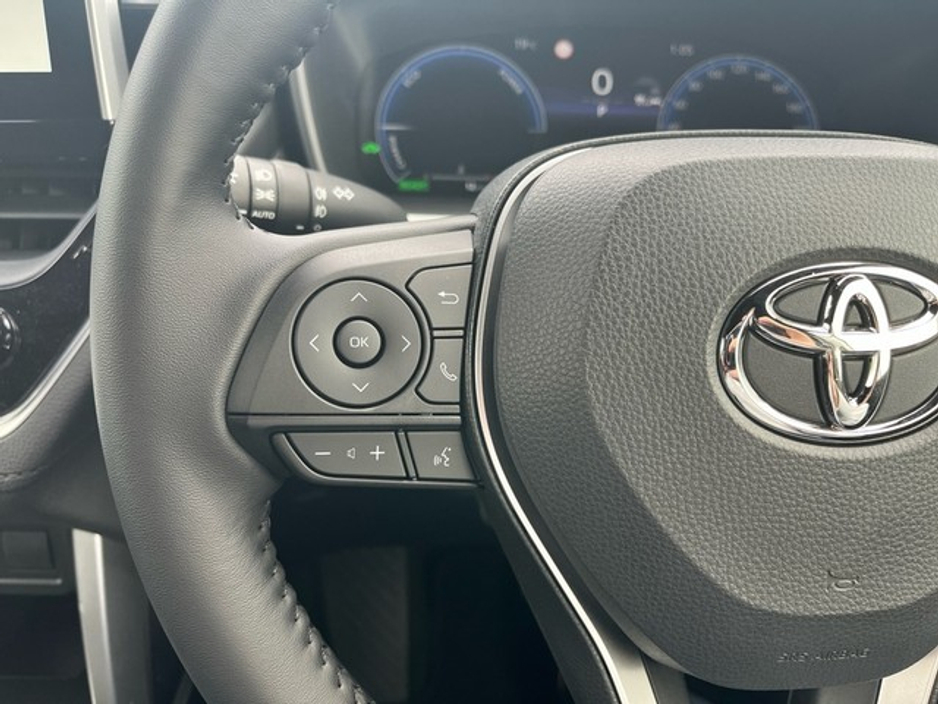 2025 Toyota Corolla Cross - image 13