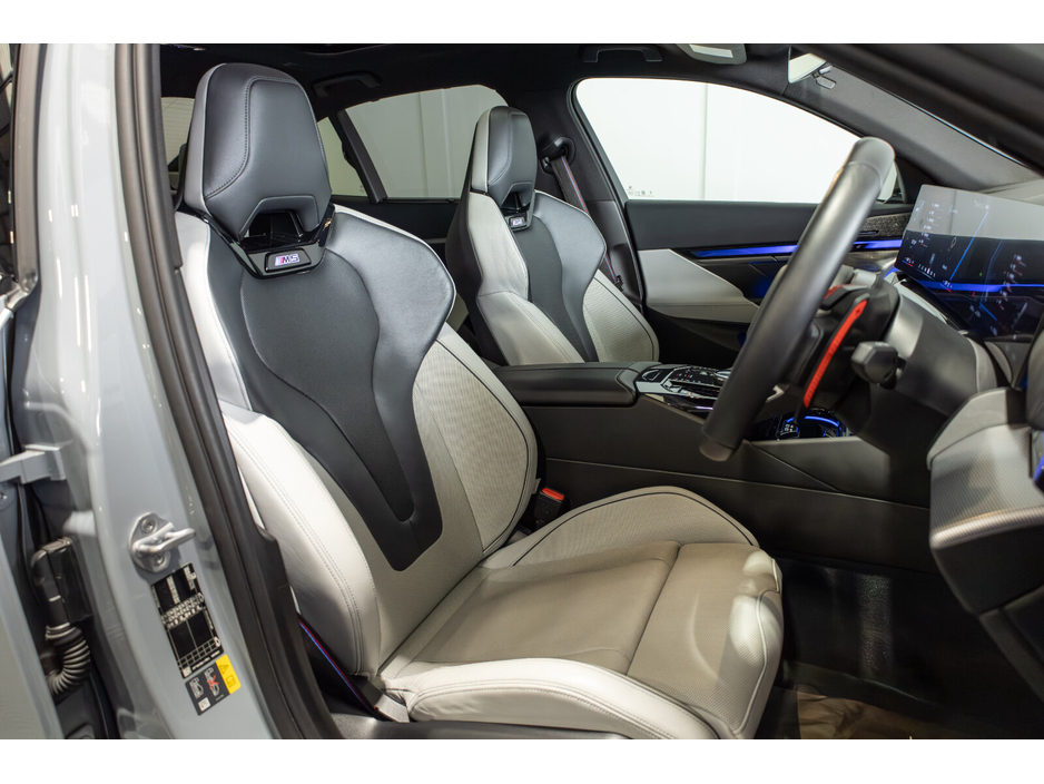 2025 BMW M5  €129,950