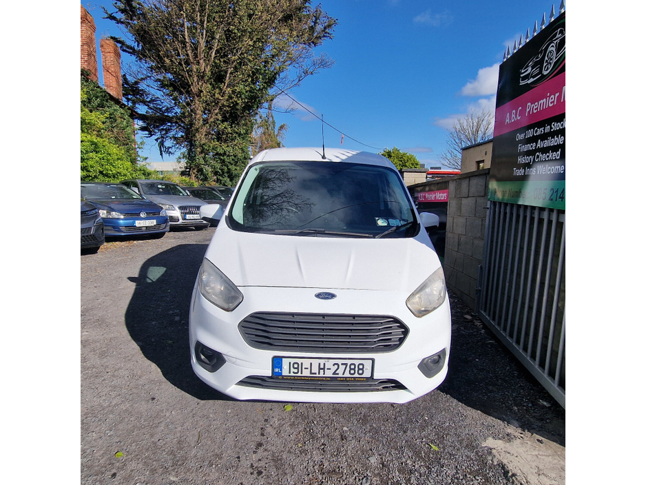2019 Ford Courier - image 6