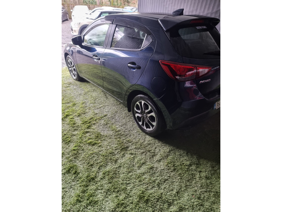 2016 Mazda Demio - image 4