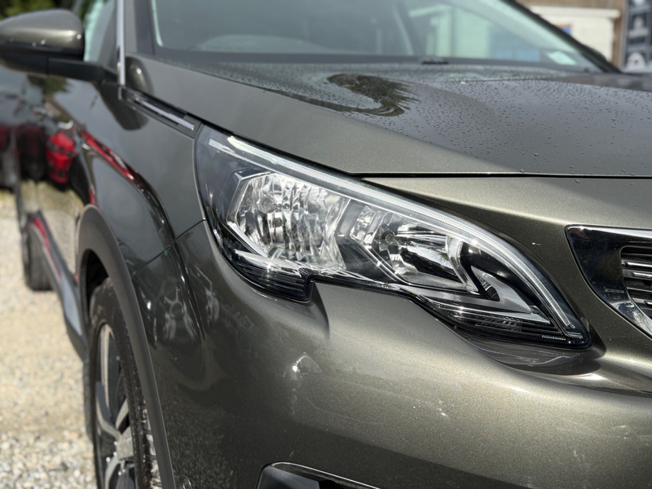 2018 Peugeot 5008 - image 30